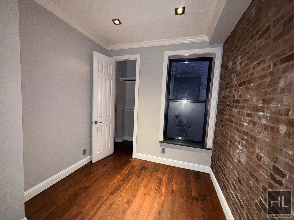 East 116th Street - Photo 3
