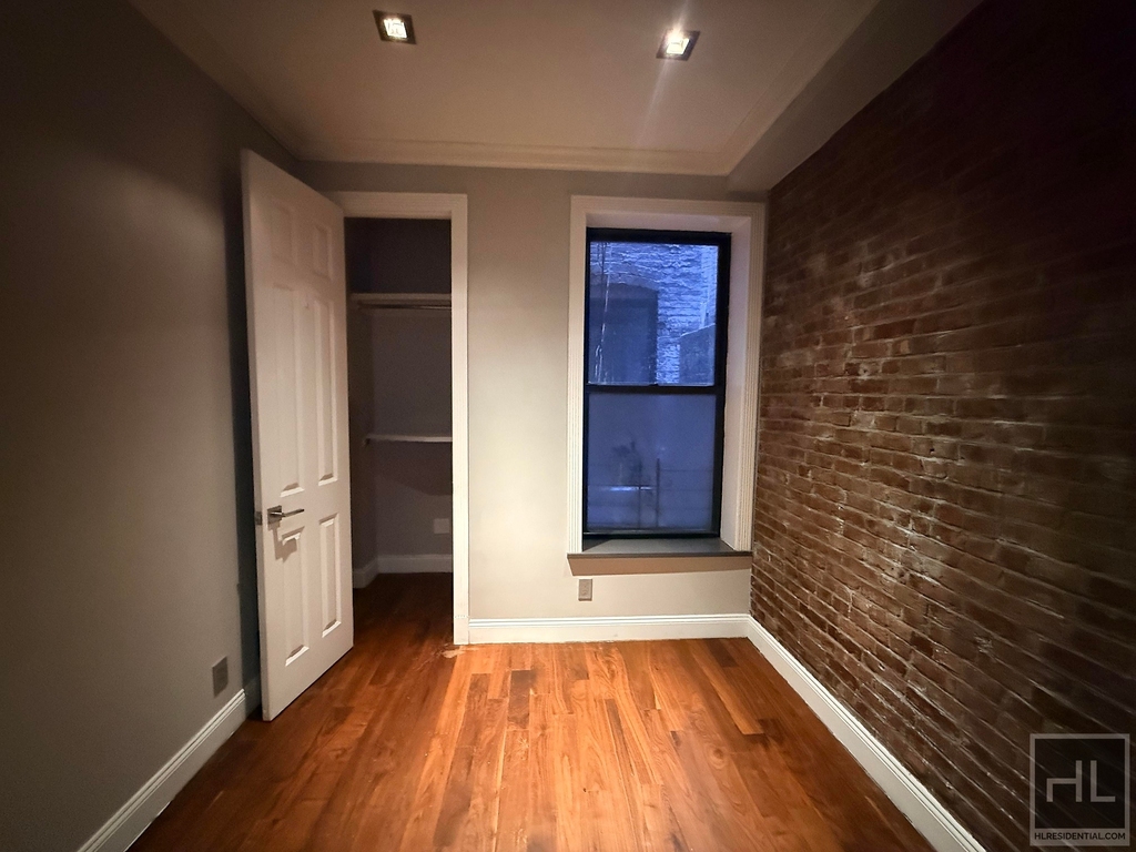 East 116th Street - Photo 2