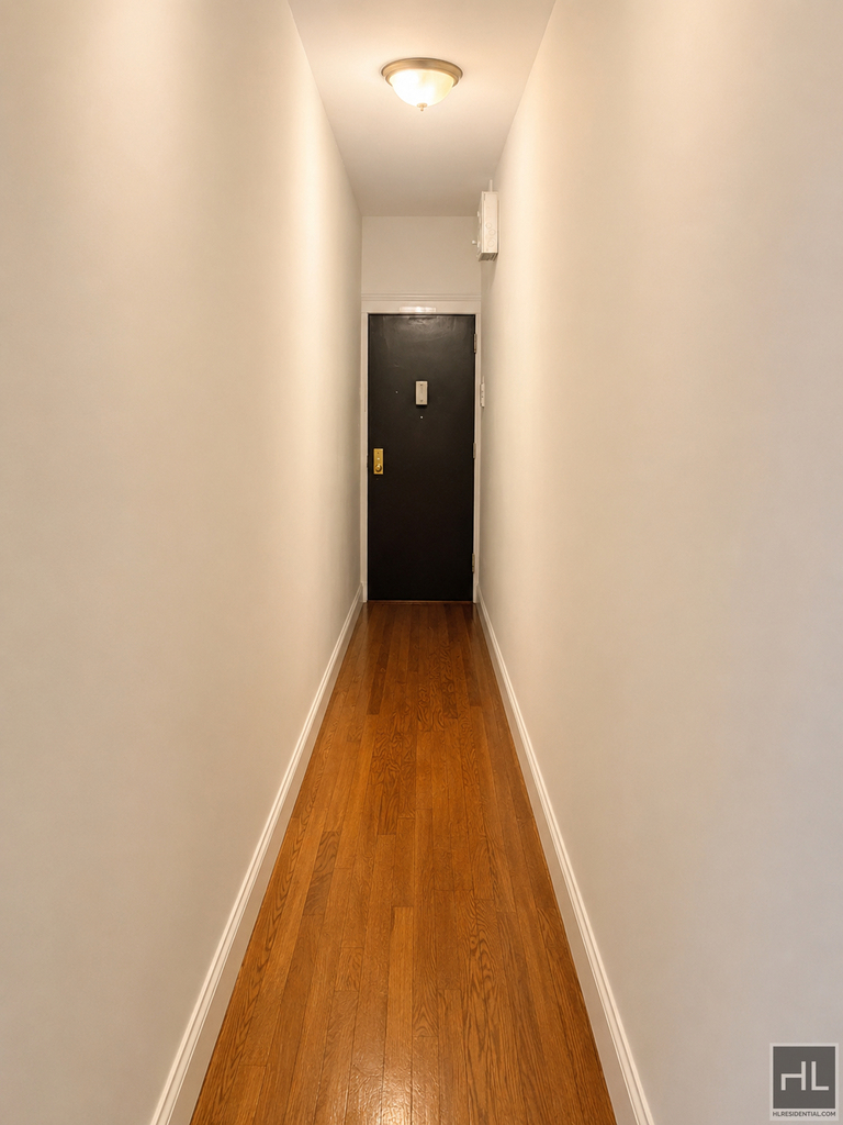 2 Avenue - Photo 9