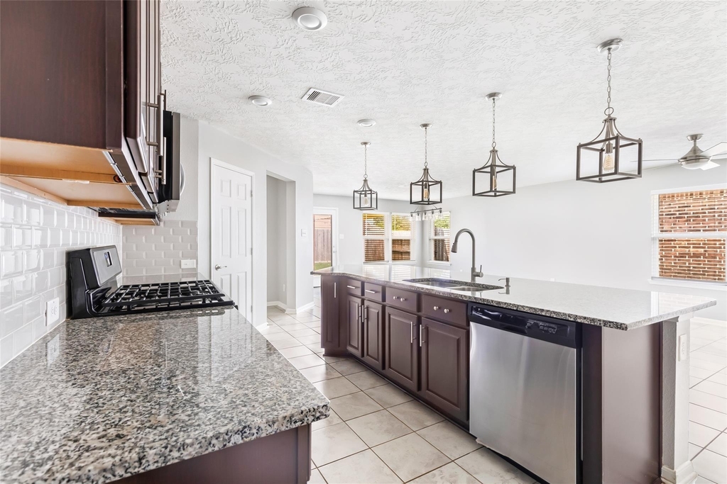 20805 Langworth Place - Photo 22