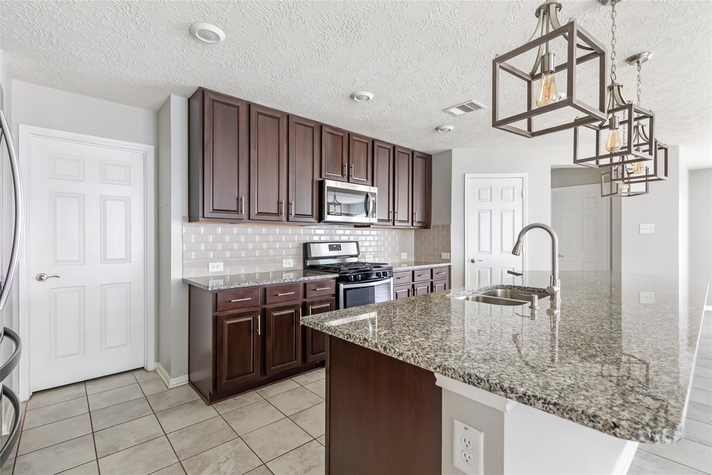 20805 Langworth Place - Photo 21
