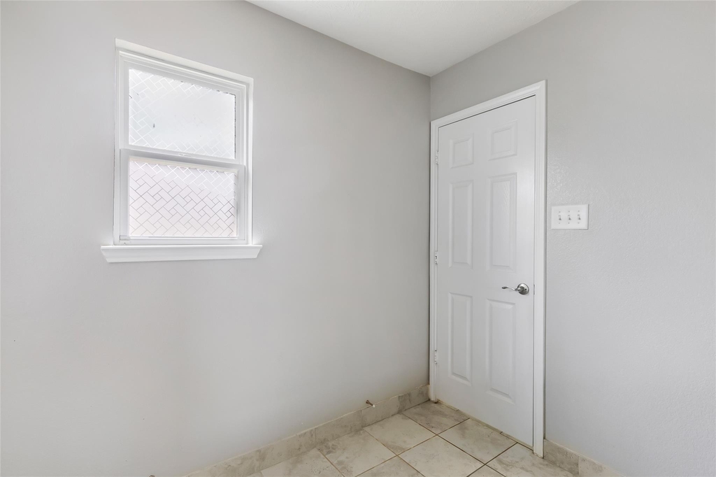 20805 Langworth Place - Photo 33