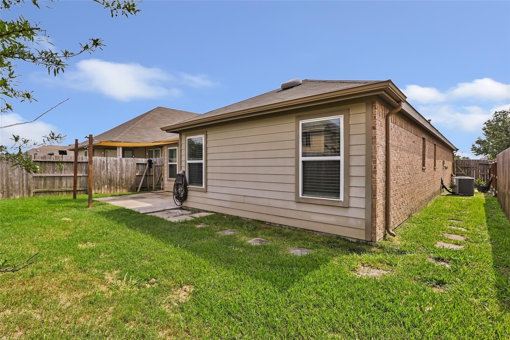 20805 Langworth Place - Photo 9