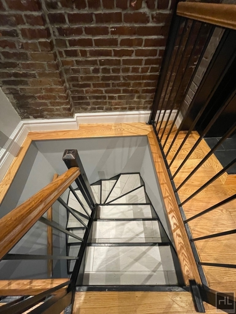 Leroy Street - Photo 3