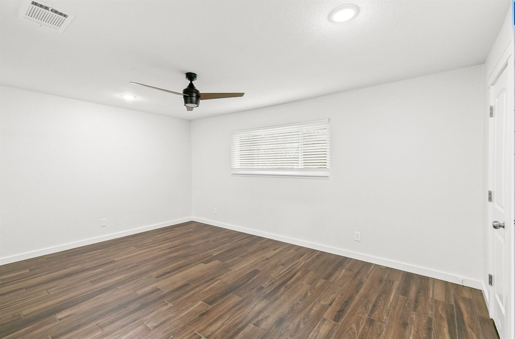 201 San Saba Street - Photo 10