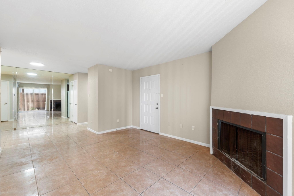 9350 Country Creek Drive - Photo 10