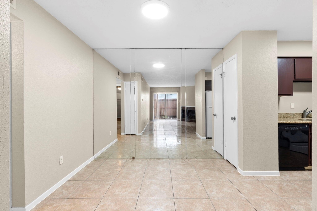 9350 Country Creek Drive - Photo 13