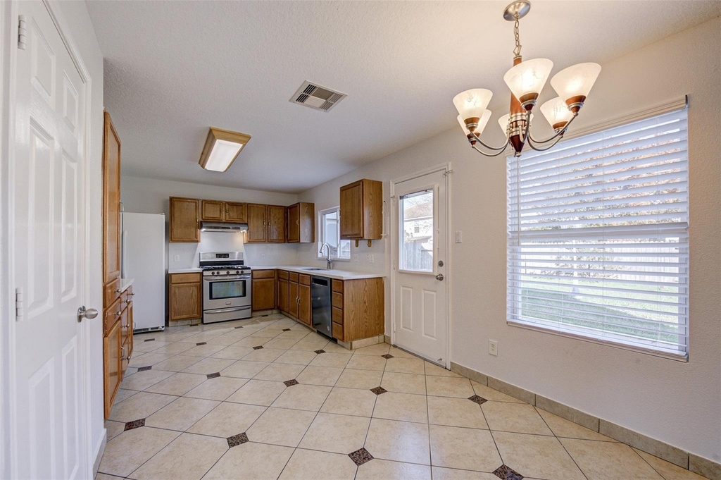 3118 Clipper Winds Way - Photo 5