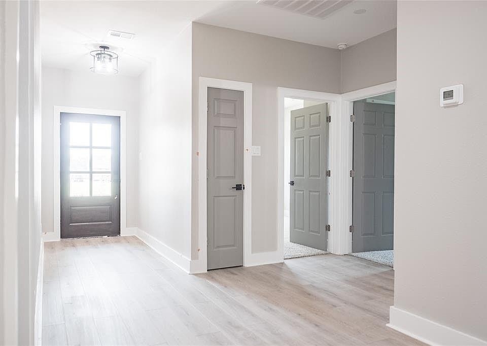 2414 Myrtle Street - Photo 2