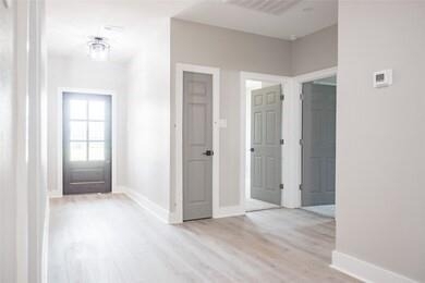 2414 Myrtle Street - Photo 3