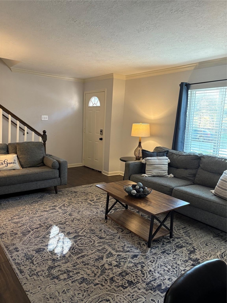 732 Memorial Mews Street - Photo 20