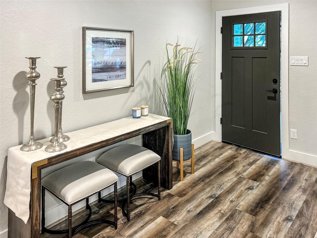 701 Cannan Drive - Photo 2