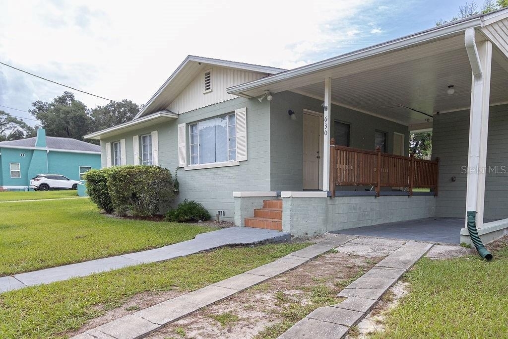 630 E Indiana Avenue - Photo 1