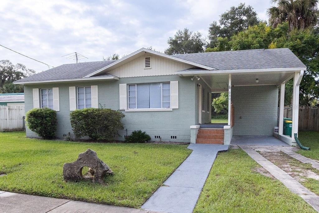 630 E Indiana Avenue - Photo 0