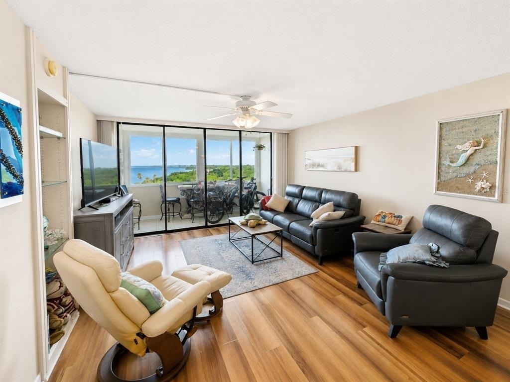 2616 Cove Cay Drive - Photo 6