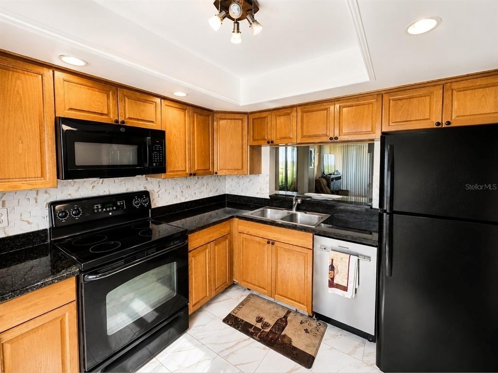 2616 Cove Cay Drive - Photo 3
