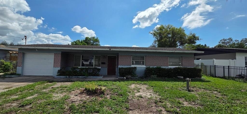 10209 N Valle Drive - Photo 0
