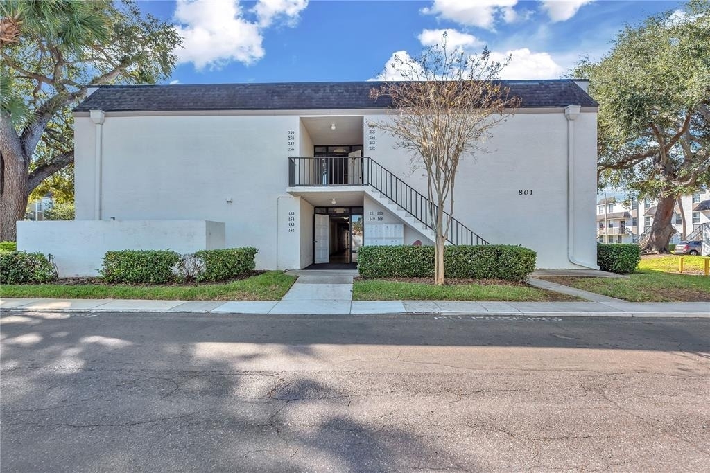 801 Russell Lane - Photo 12