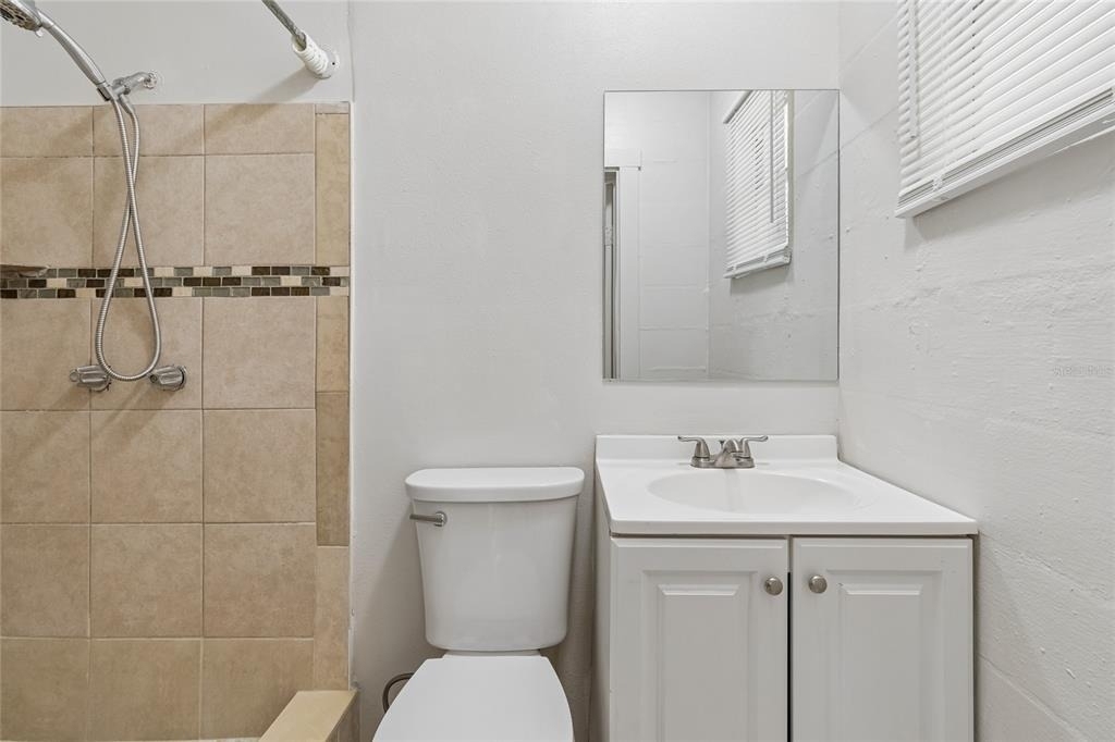 9801 N 11th Street - Photo 21