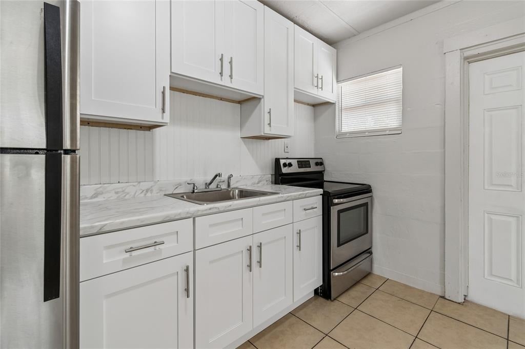 9801 N 11th Street - Photo 14