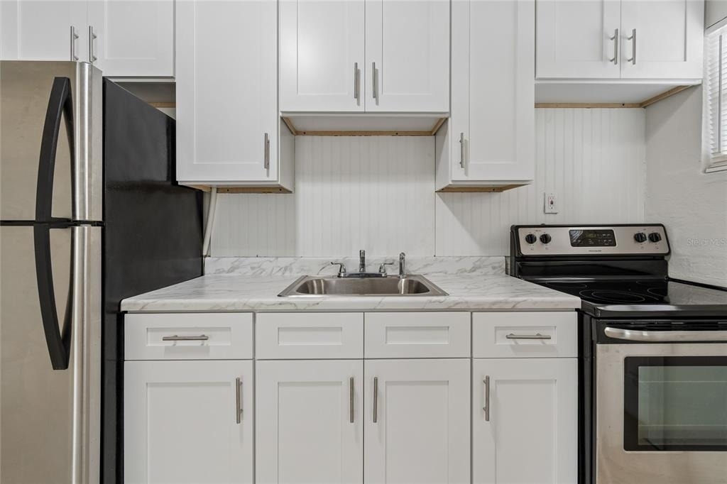 9801 N 11th Street - Photo 13