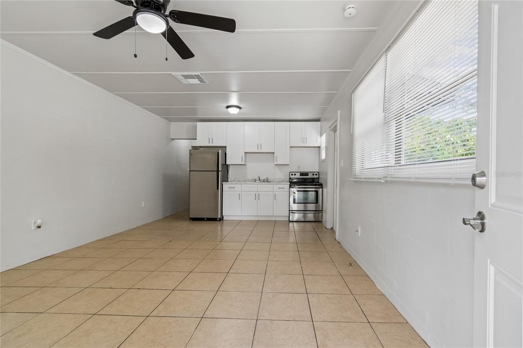 9801 N 11th Street - Photo 2