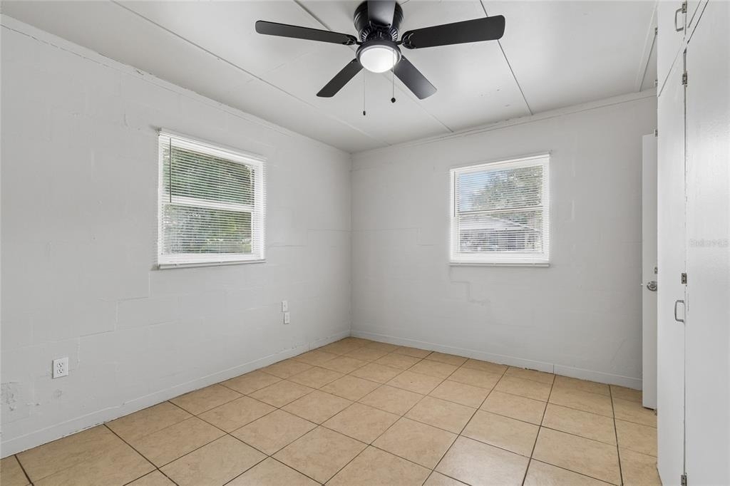 9801 N 11th Street - Photo 18