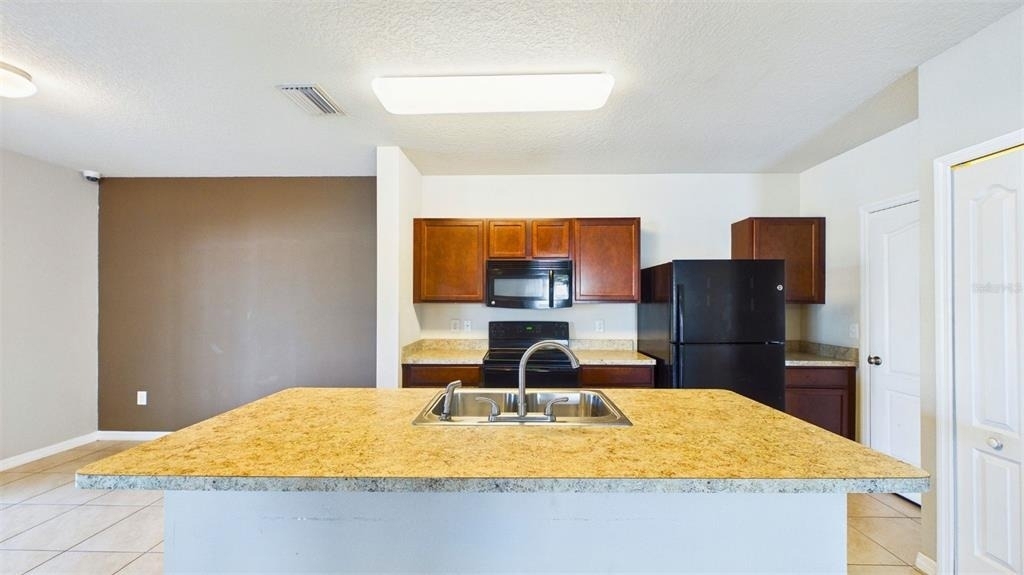 14517 Dunrobin Drive - Photo 7