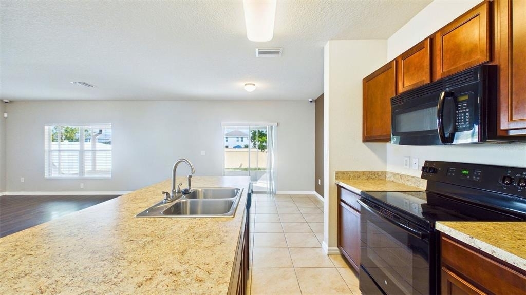 14517 Dunrobin Drive - Photo 6