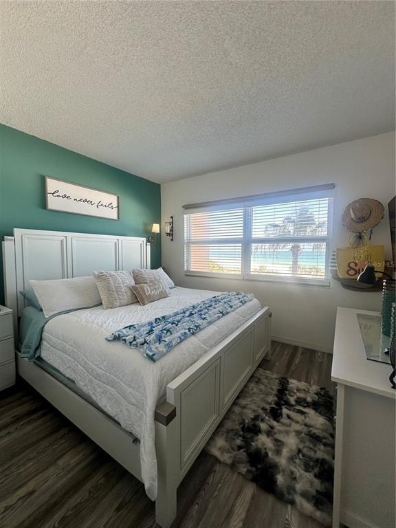 880 Mandalay Avenue - Photo 32