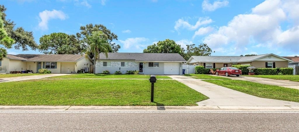 6842 62nd Avenue N - Photo 1