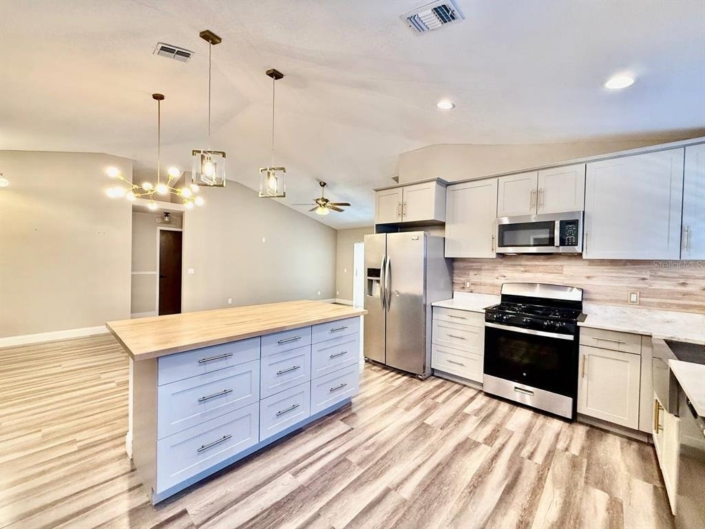 8711 Busch Oaks Street - Photo 13