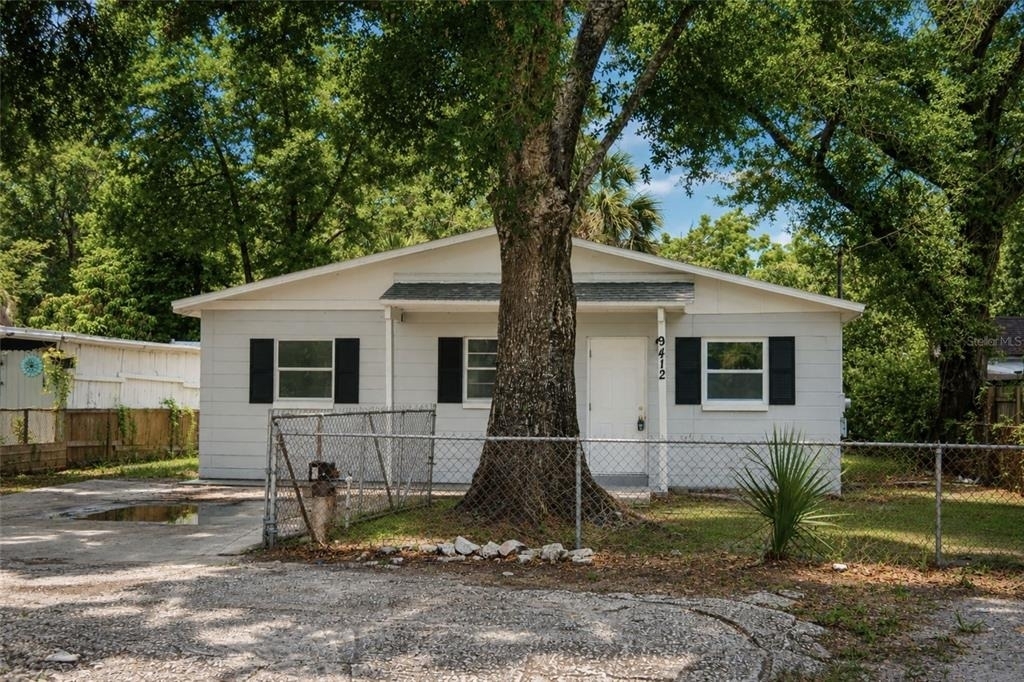 9412 N Elmer Street - Photo 0