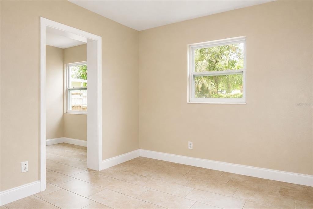 9412 N Elmer Street - Photo 9