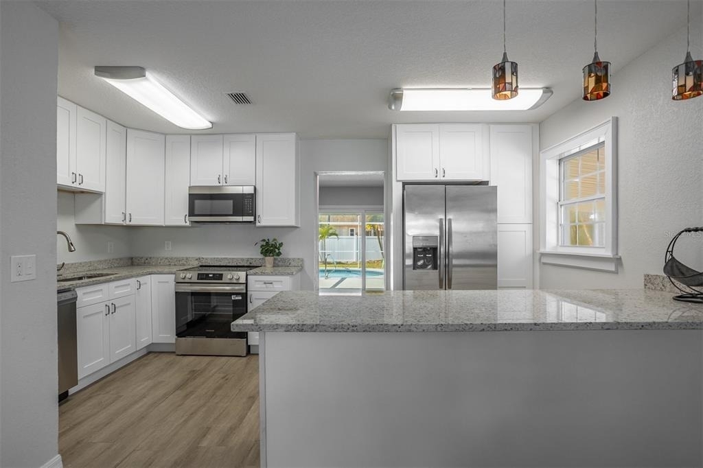 711 Bayshore Drive - Photo 12