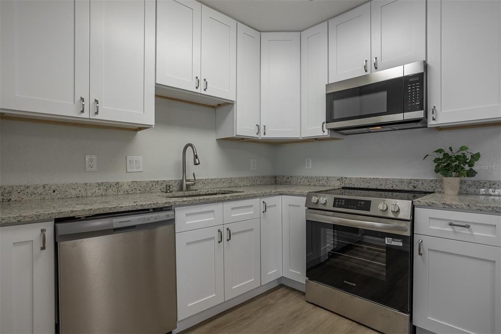 711 Bayshore Drive - Photo 16