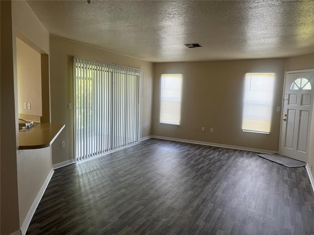 7266 Pond Circle - Photo 4