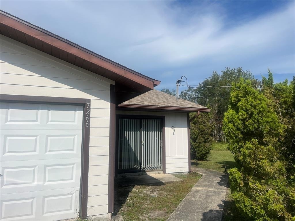 7266 Pond Circle - Photo 0