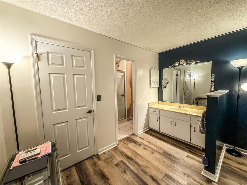 35058 Whispering Oaks Boulevard - Photo 10