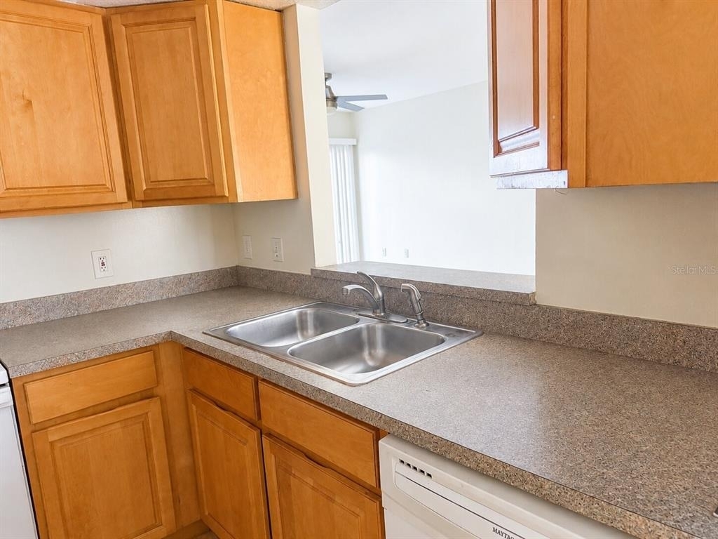 13226 Galicia Street - Photo 16