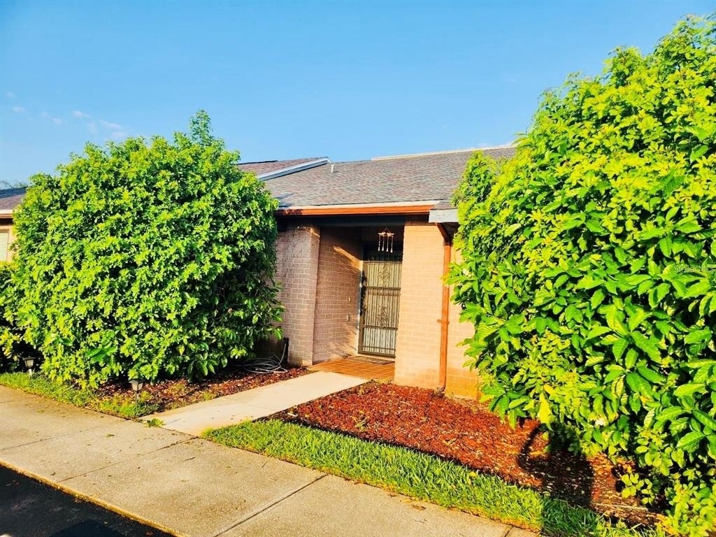 2531 King Oak Circle - Photo 0