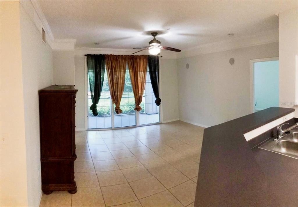 6627 Queens Borough Avenue - Photo 8
