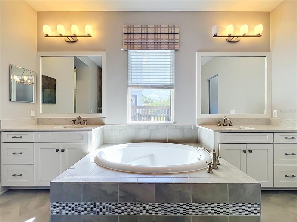 9646 Reymont Street - Photo 49