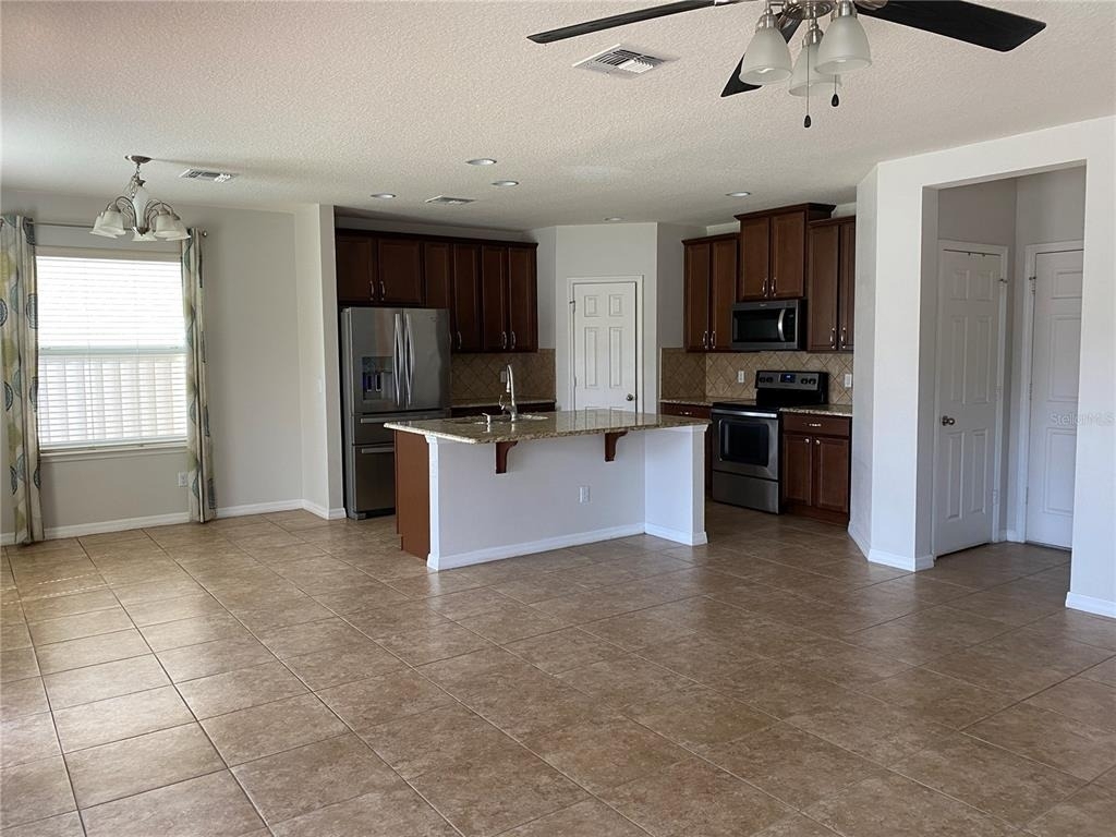 2728 Monticello Way - Photo 3