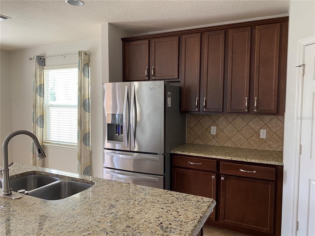 2728 Monticello Way - Photo 7