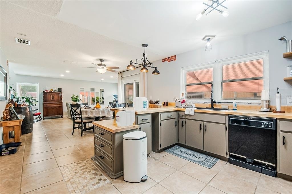 447 Hunter Circle - Photo 12