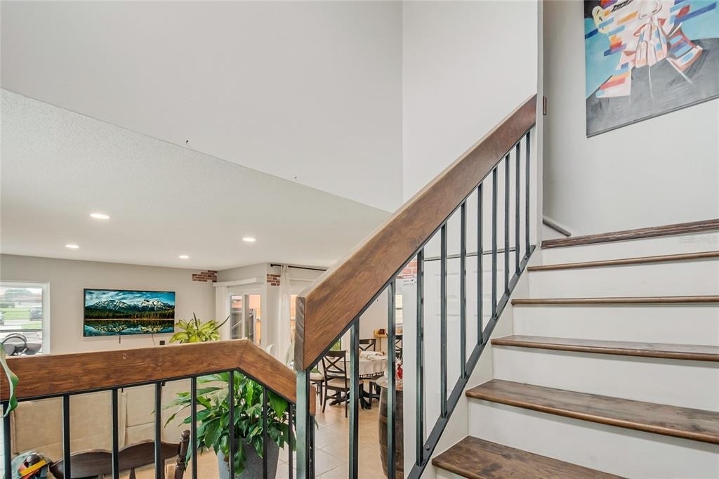447 Hunter Circle - Photo 4