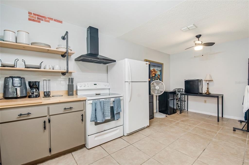447 Hunter Circle - Photo 13