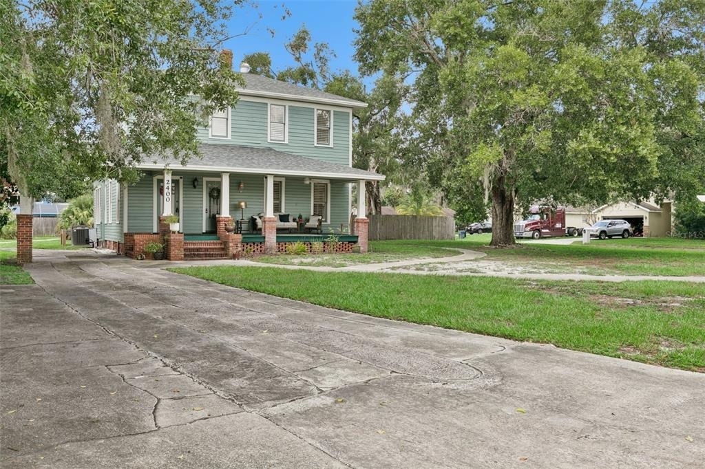2400 S Park Avenue - Photo 1
