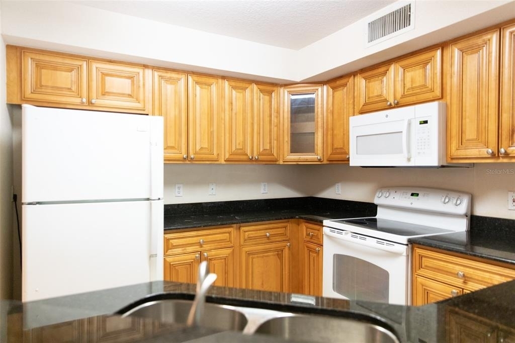 822 Camargo Way - Photo 3